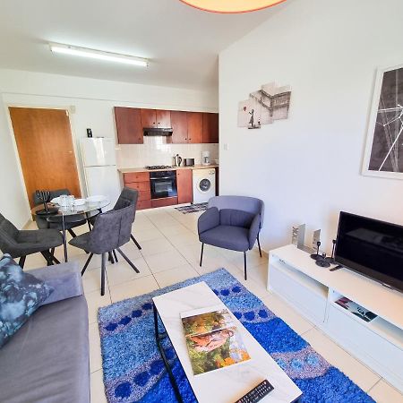 Seaside Heaven Apartment With Pool Larnaca Exteriör bild